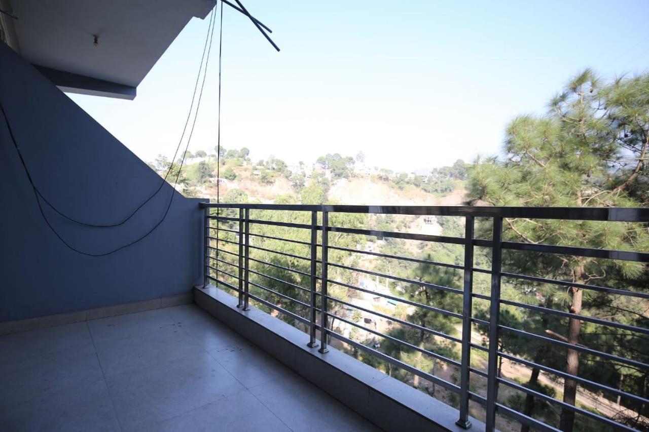 Sky Home Train View Kasauli Exterior photo